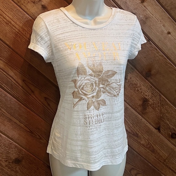 Express New Love graphic print short sleeve pullover top white gold floral small - Picture 3 of 8